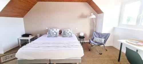 Three-Bedroom House image 10