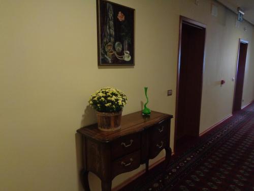Hotel Park Central - image 6