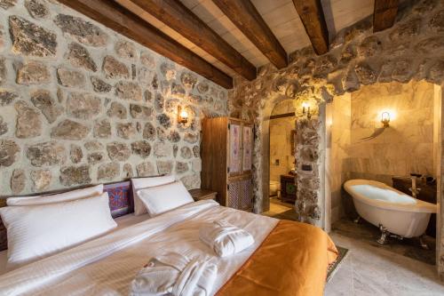 Foremanson Cave Hotel Room Type - Double Room with Garden View Foremanson Cave Hotel Room Type - Double Room with Garden View