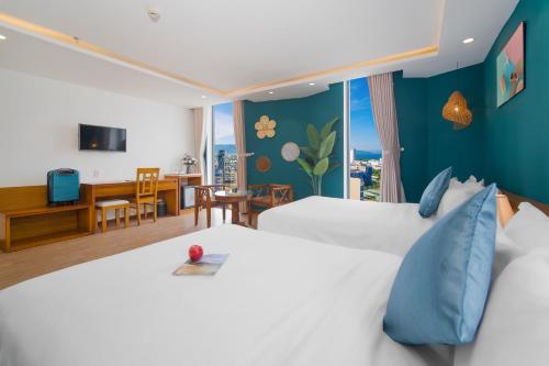 Merry Land Hotel