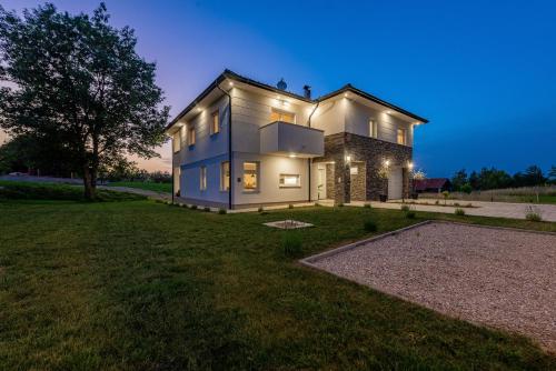 Villa Artemis, Laghi di Plitvice