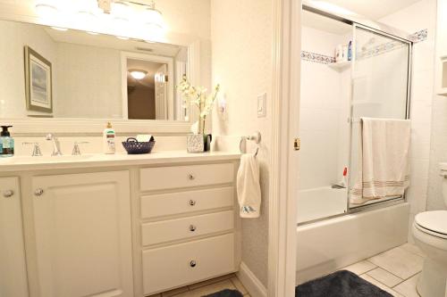 Anastasia 409 - image 6