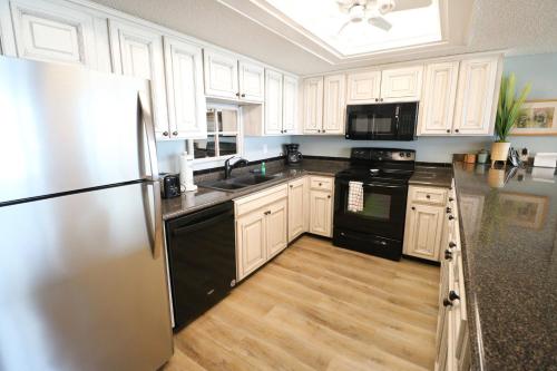 Anastasia 708 - image 10