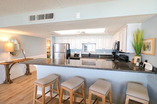 Anastasia 708 - image 7