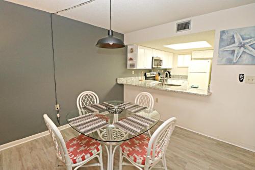 Ocean Village Club O23 - image 7