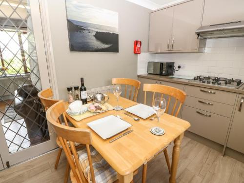 Lon Goch Cottage - image 9