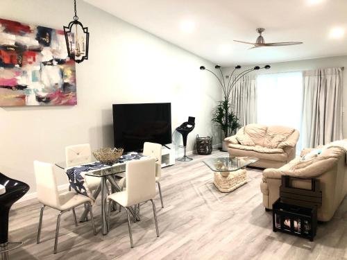 Everglades Breath 3bed 2 bath Villa in South Gulf Cove (FL)