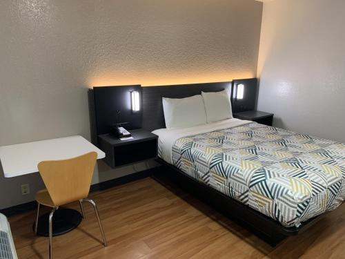 Motel 6-Atlanta TX - image 10