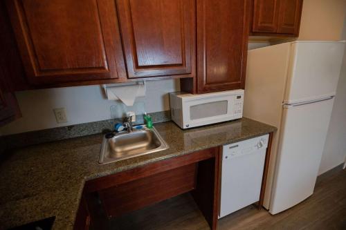 Sonesta ES Suites Baton Rouge University at Southgate - image 12