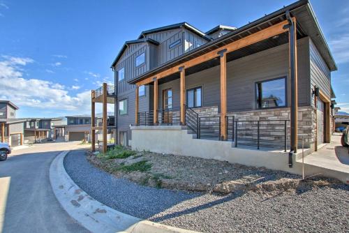Newly-Built Lakeside Gem with Community Perks! in Huntsville (UT)