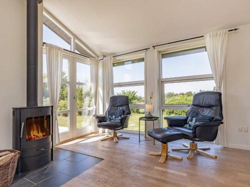 6 person holiday home in Hirtshals