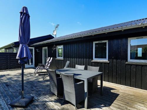 6 person holiday home in Hirtshals