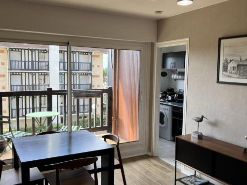 Appartement Cabourg, 2 pièces, 4 personnes - FR-1-487-234 - Location saisonnière - Cabourg