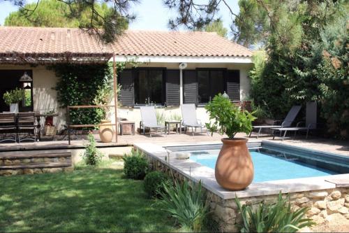 Maison dans un quartier calme a Lourmarin