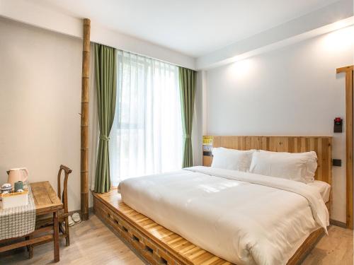 1 queen bed