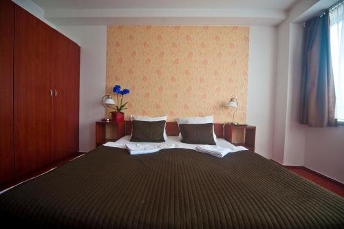 Canada Hotel Budapest - main image