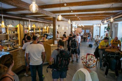 La Villetta Food & Drink Rooms for Rent - No Reception - 3