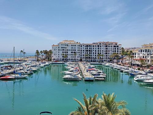 Apartment with Sea View image 4