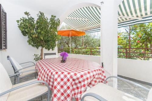 Apartment Maksim - image 10