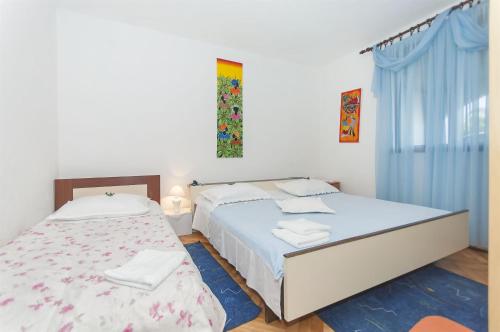 Apartment Maksim - image 9