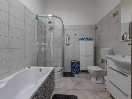 House Odiseja - image 12