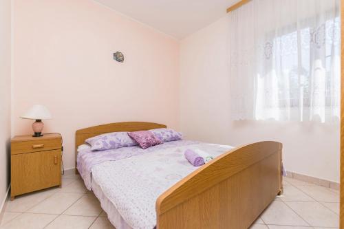 One-Bedroom Apartment image 3