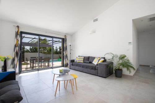 3 bedrooms, 5 beds