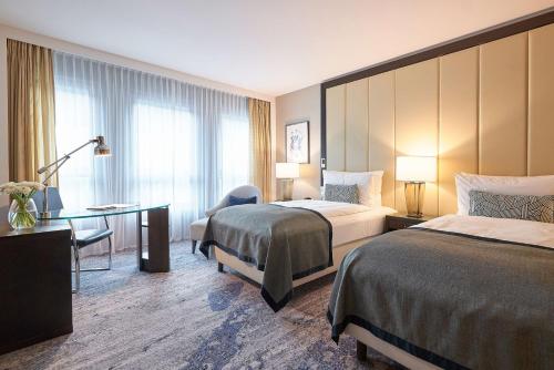 Standard Twin Room image 2