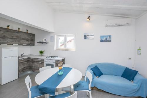 Apartments Mira - image 5