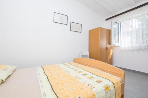 Apartments Mira - image 8