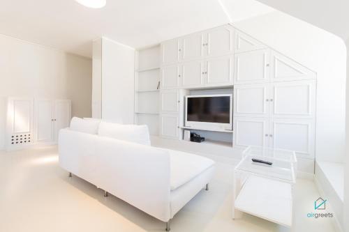  MODERN, MINIMALIST FLAT IN VIENNA, Unterkunft in Wien