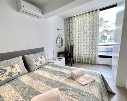 Beachside Apartment - With Pool by HD PROPERTIES - image 5