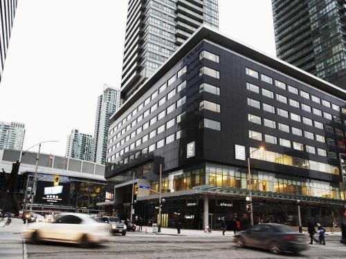 Le Germain Hotel Maple Leaf Square, Toronto