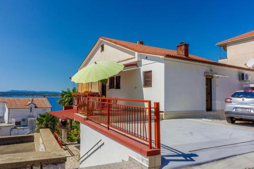 Apartment Antic S
