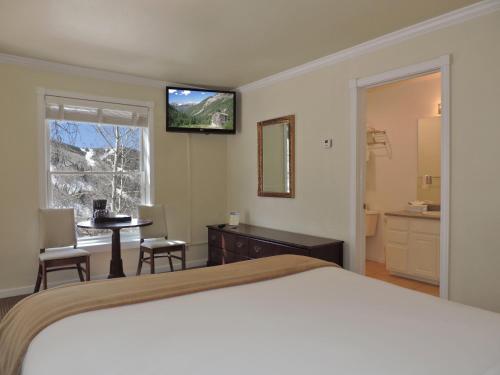 1 twin bed