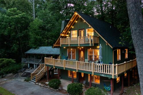 Chimney Rock Chalet Near Lake Lure! in Chimney Rock, USA