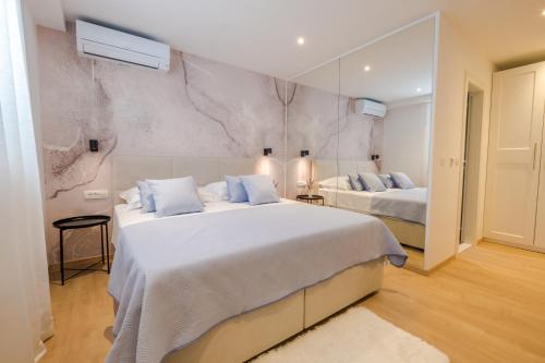 Dubrovnik airport - Moonlight rooms in Mocici