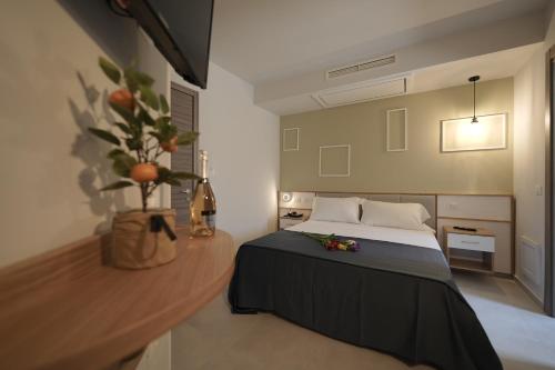 Double Room with Private Bathroom image 10