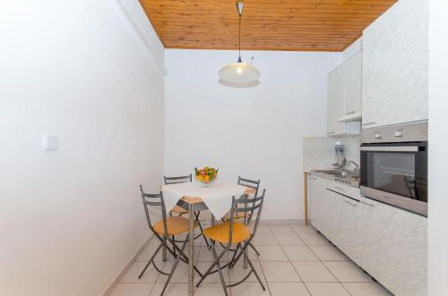 Apartments Petar - image 9