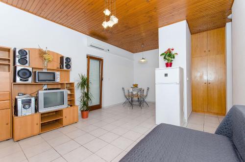 House Petar - image 2