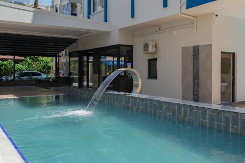 Gurses Apart Hotel - image 9