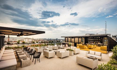 Mooons Vienna - image 2