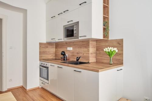 Prague Days - Modern Apartments w Easy City Access, Прага (фото 8)