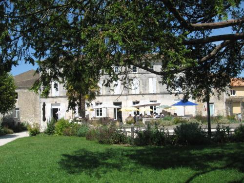 Gîte Le COZILLON (Gite Le COZILLON) in Cozes