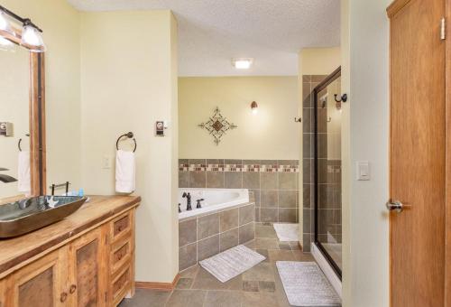 Divine Destiny Luxury Home at Windcliff condo - image 9