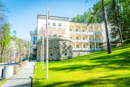 . Modrzewie Park Hotel & SPA
