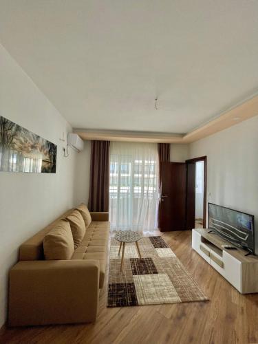 One-Bedroom Apartment image 8