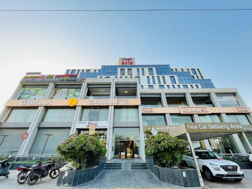 Hotel Avenue – Ahmedabad, TN