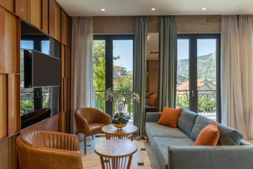 Pub/Lounge, HUMA Kotor Bay in Dobrota