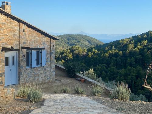 B&B Karyá - Laas Daskios, Stone Country House, Skopelos Anania - Bed and Breakfast Karyá